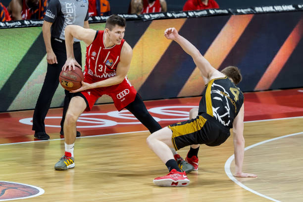 在资本洪流 在资本洪流