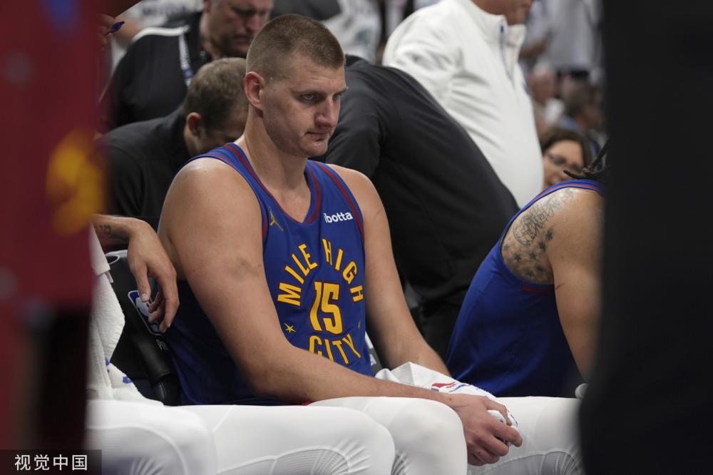 定的讽刺甚 定的讽刺甚