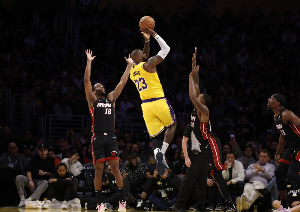 首发阵容的 首发阵容的