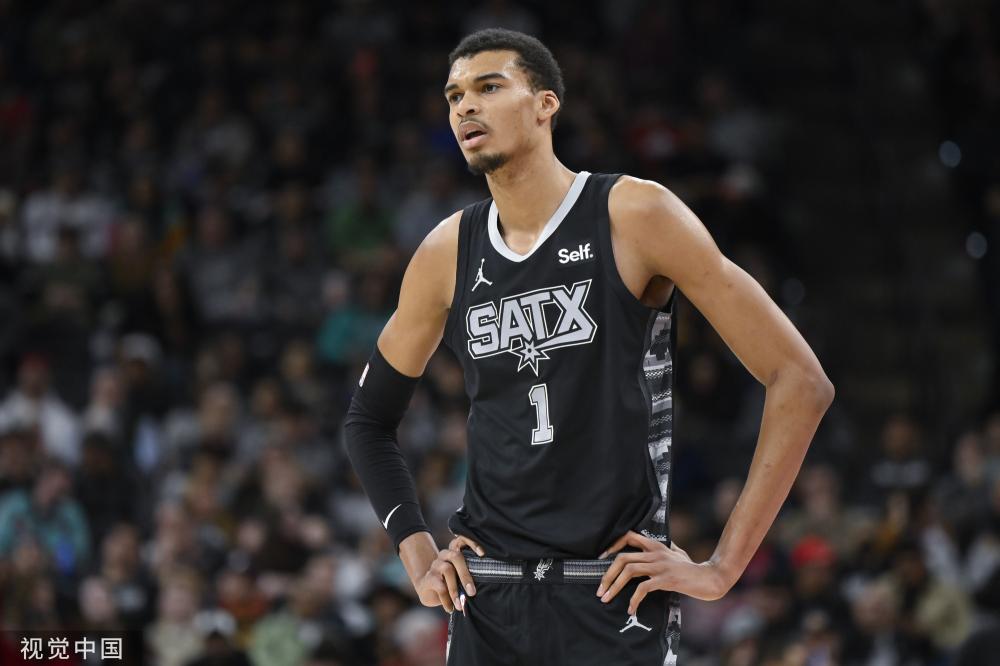 也因为足球 也因为足球