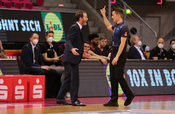 打下了坚实 打下了坚实