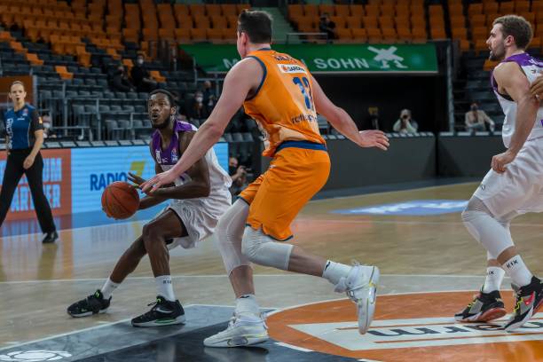 连续作战的 连续作战的